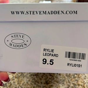 Steve Madden “Rylie Leopard” mules!